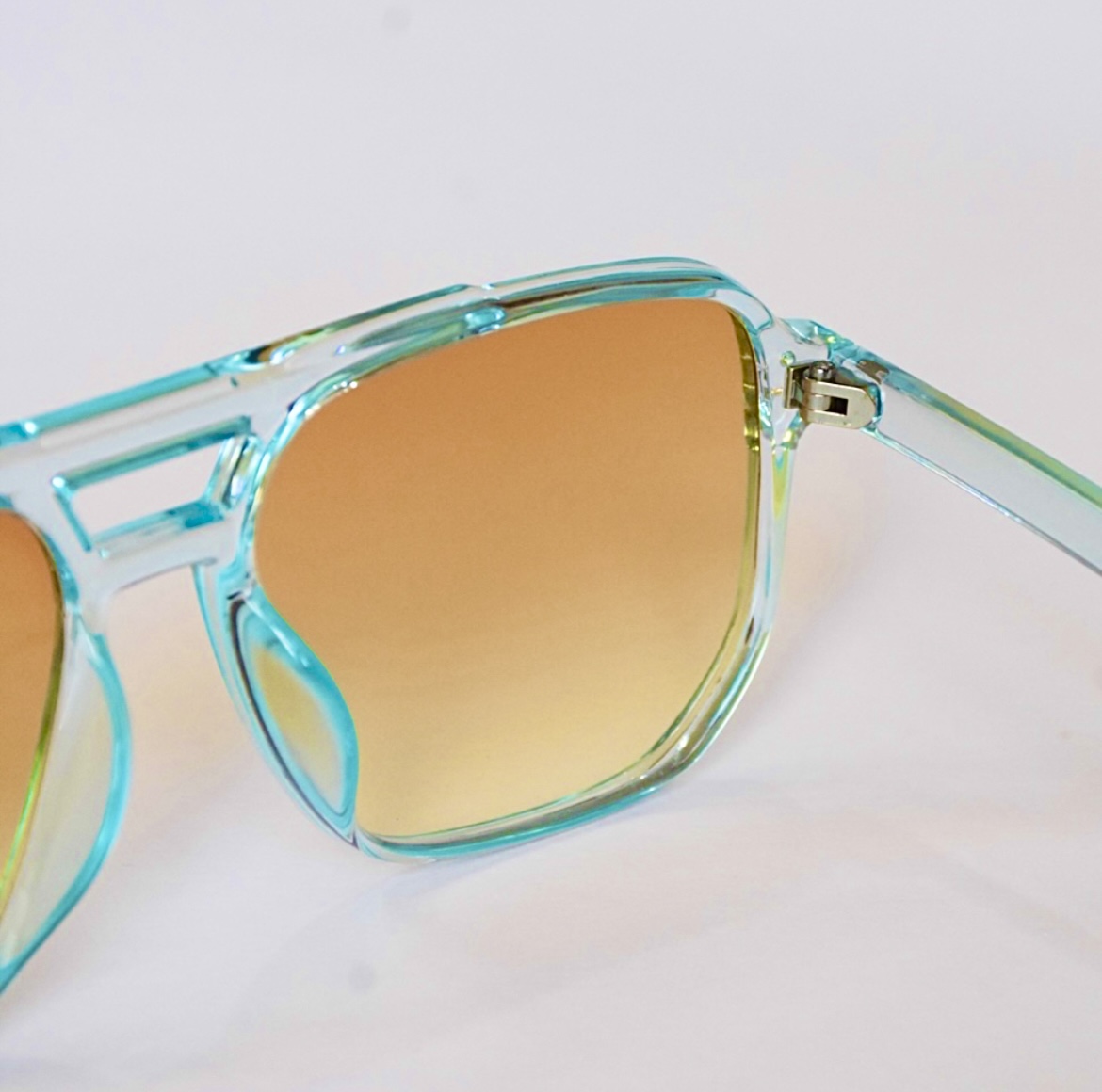 عینک خلبانی مربعی Prada آبی و لنز زرد